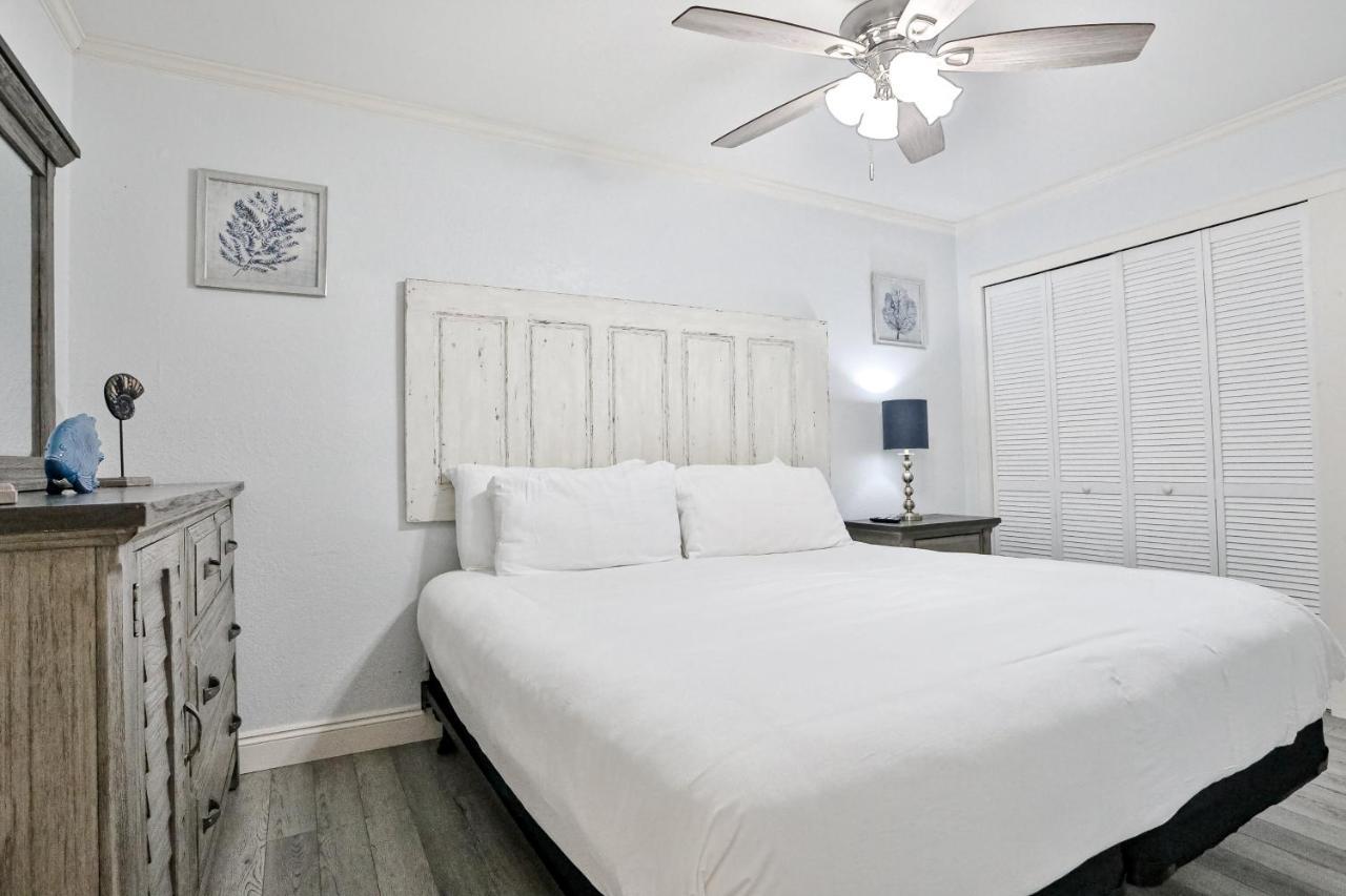 Captain'S Quarters At Green Reef Townhomes 德斯廷 外观 照片